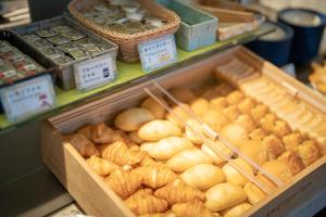 ホテルの敷地内または近くでの食事または食べ物