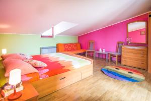 Postel nebo postele na pokoji v ubytování Apartments & Rooms Iva