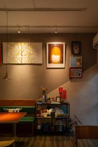 Bilde i galleriet til 暖南小安民宿The Warm Tain-An Hostel-台南火車站-新樓醫院-背包客房-可包層-可包房-可包棟-獨旅友善民宿 i Tainan