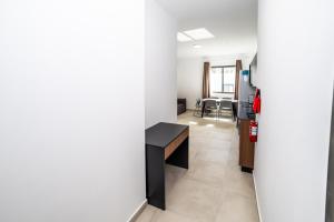 TV/trung tâm giải trí tại Corner Park View Deluxe Studio - by HostMT