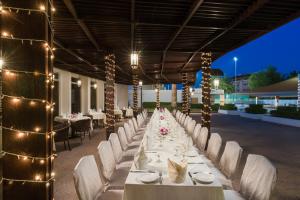Ristorante o altro punto ristoro di Al Falaj Hotel