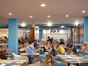 Επισκέπτες που μένουν στο Baia delle Mimose