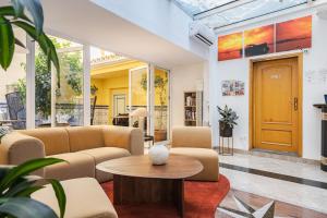 Posedenie v ubytovaní Hotel Agur