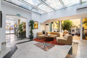 Posedenie v ubytovaní Hotel Agur