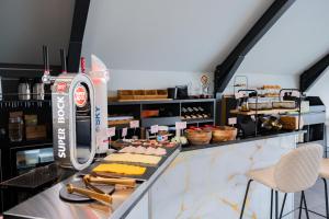 Đồ ăn tại/gần căn hộ +60 ảnh