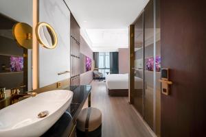 Ένα μπάνιο στο CitiGO RESERVE Hotel Bao'an Center Shenzhen +25 φωτογραφίες
