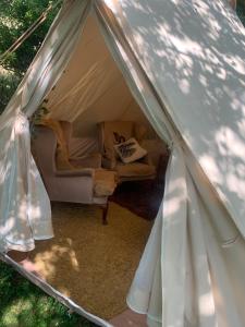 SaltdeanにあるPlum Tree Glamping near Brightonのギャラリーの写真