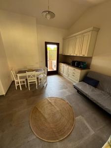 Η κουζίνα ή μικρή κουζίνα στο Casa vacanze Solanas
