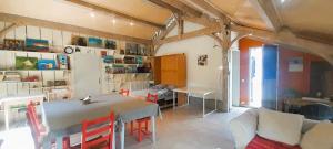 Χώρος καθιστικού στο Ballade a la lune chalet 2 pers jardin