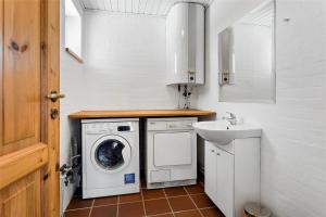 Η κουζίνα ή μικρή κουζίνα στο 917-Thisted-Kobbelsti-46 +15 φωτογραφίες