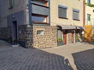 Το κτήριο όπου στεγάζεται  το διαμέρισμα