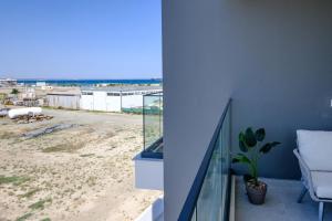 Balkoni atau teres di Artemis 204 - Seaside Stories +27 gambar