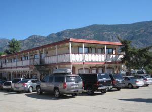 Gallery image of Falcon Resort in Osoyoos