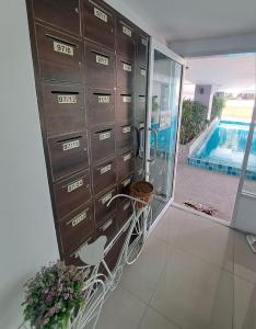 Bazén v ubytování Beach Front Condo Centerviews Bangsaray Floor 6 nebo v jeho okolí