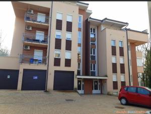 Το κτήριο όπου στεγάζεται  το διαμέρισμα