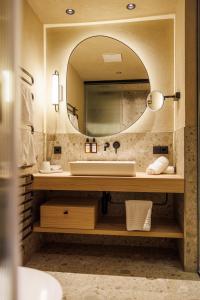 Koupelna v ubytování Hotel Bäckelar Wirt Superior