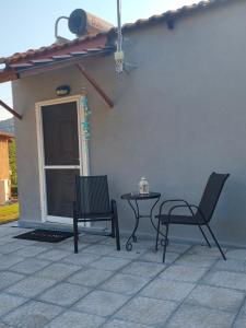 Balkoni atau teres di Φύση & Πηλός Κρηνίδες Καβάλας