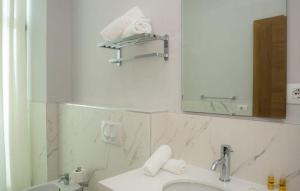 Ένα μπάνιο στο Sky Hotel