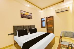 Gallery image of Hotel O Charmwood Inn in Faridabad
