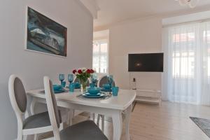 Telewizja i/lub zestaw kina domowego w obiekcie Imperial Apartments - Galeria