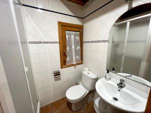 Koupelna v ubytování Apartament Àtic d'Espot - L'Amfitriona + 10 fotografií
