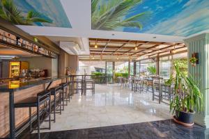 Un restaurant sau alt loc unde se poate mânca la Citrus Park Hotel