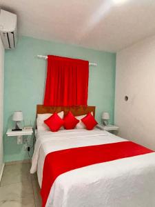 Katil atau katil-katil dalam bilik di hotel tropicpop