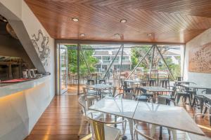 Restaurace v ubytování Sea Crest by Jomtien