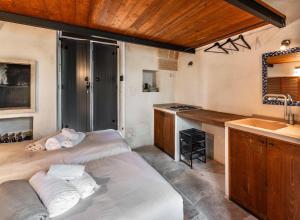 Kjøkken eller kjøkkenkrok på Villa Pascal