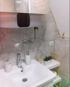 Baðherbergi á Apartman Sofija Divcibare