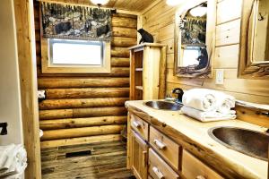 Φωτογραφία από το άλμπουμ του Rustic Get Away σε Sevierville +17 φωτογραφίες