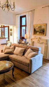 Χώρος καθιστικού στο Vintage Apartment vis-à-vis Park Tower