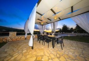 Балкон или терраса в Eden Villas