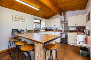 Kuchyň nebo kuchyňský kout v ubytování Meadow Vale Retreats + 51 fotografií