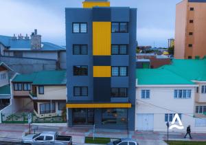 Budova, kde se hotel nachází + 36 fotografií