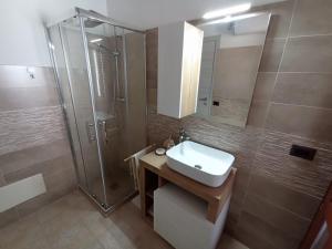 Bilik mandi di Casa Turchese