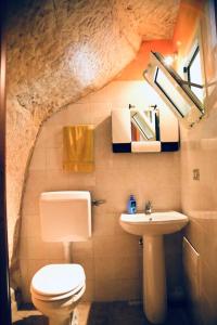 Koupelna v ubytování La Casa Nella Roccia