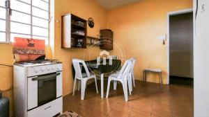 Nhà bếp/bếp nhỏ tại Apartamento aconchegante no centro de itu +11 ảnh
