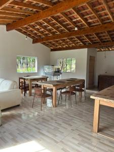 Χώρος καθιστικού στο Casa de Campo Pé da Serra - Sitio em Campos Novos de Cunha