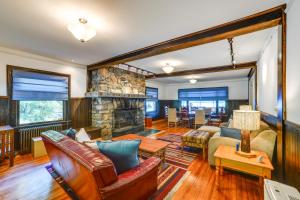 Gallery image of Hatchs Landing Lake Ostego Home in Cooperstown