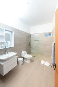 Ένα μπάνιο στο 3BR, Modern, Luxurious and Family-friendly