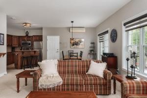 Η κουζίνα ή μικρή κουζίνα στο Neve Pool & beach in the heart of Mont-Blanc