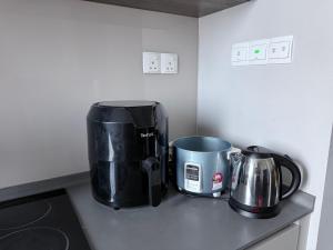 Comodidades para chá e café em Datum Jelatek MHQ NAF Perfect, Relaxing, Sky Ring Bridge
