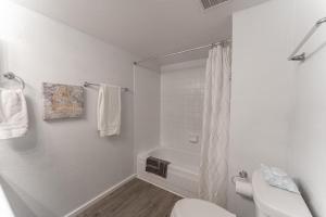 A bathroom at Mesa Riverview 1 BR Apt with King