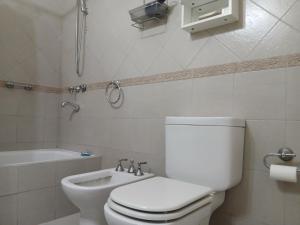 Ένα μπάνιο στο La casa de los Jazmines +8 φωτογραφίες