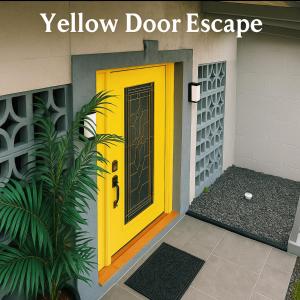 Afbeelding uit fotogalerij van 4bdrm Waterfront salt water Pool home with Outdoor theater Game Rm Make up vanities in every room Perfect for Game days and concerts trips to Miami Hard rock stadium and hotel 15 mins away in Miramar