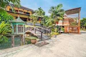 Galeriebild der Unterkunft Belvilla Bogor near Citra Alam Riverside formerly Aquarius Orange in Bogor