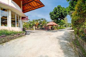 Galeriebild der Unterkunft Belvilla Bogor near Citra Alam Riverside formerly Aquarius Orange in Bogor