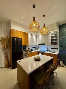 Nhà bếp/bếp nhỏ tại Villa Eviana +28 ảnh