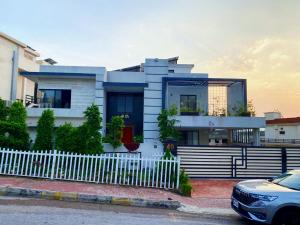 Gallery image of AAA Guest House in Rawalpindi